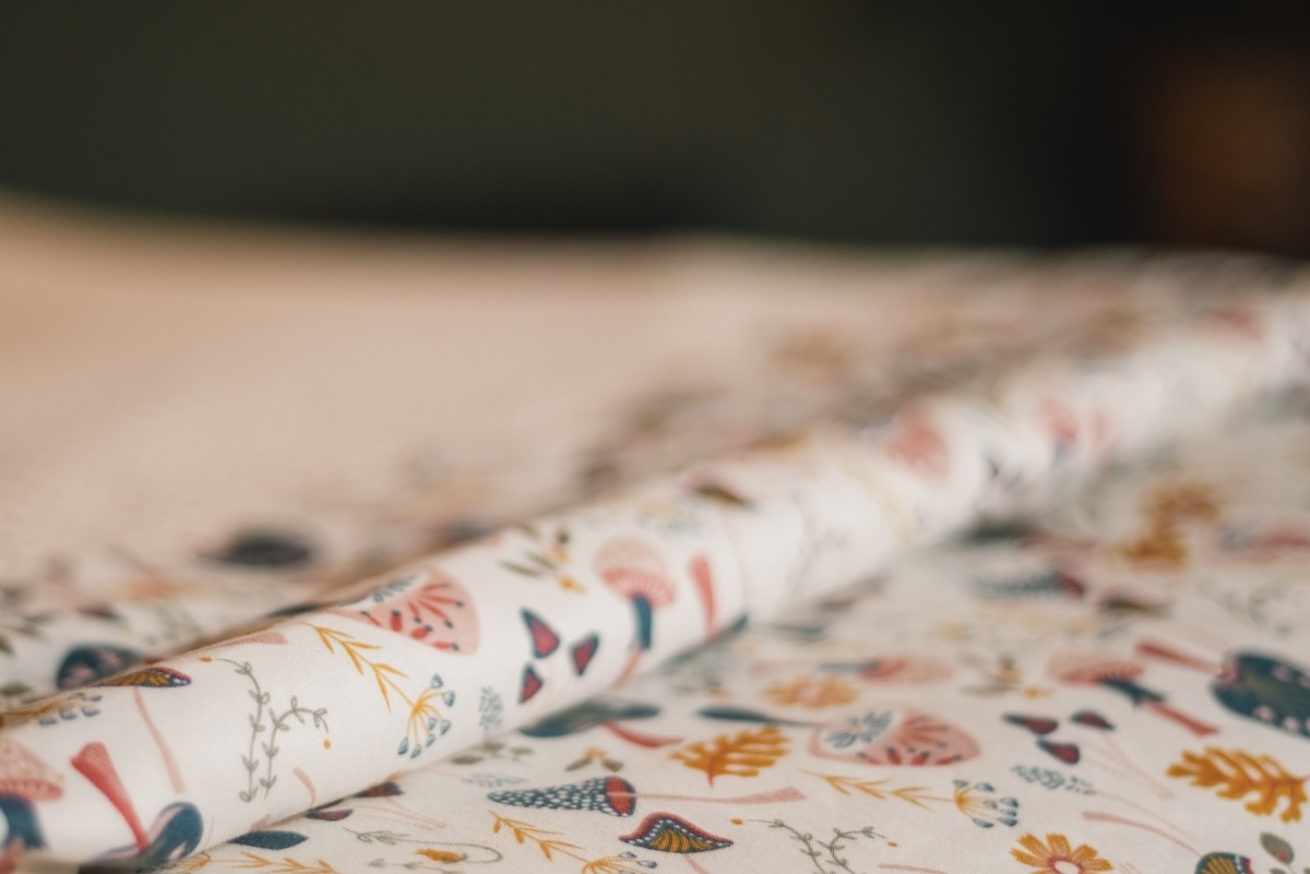 massage therapists decor of mushroom sheets